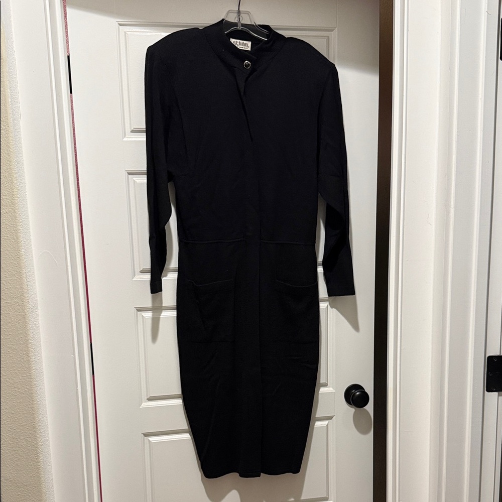 St. John Elegant Black Long Sleeve Dress
